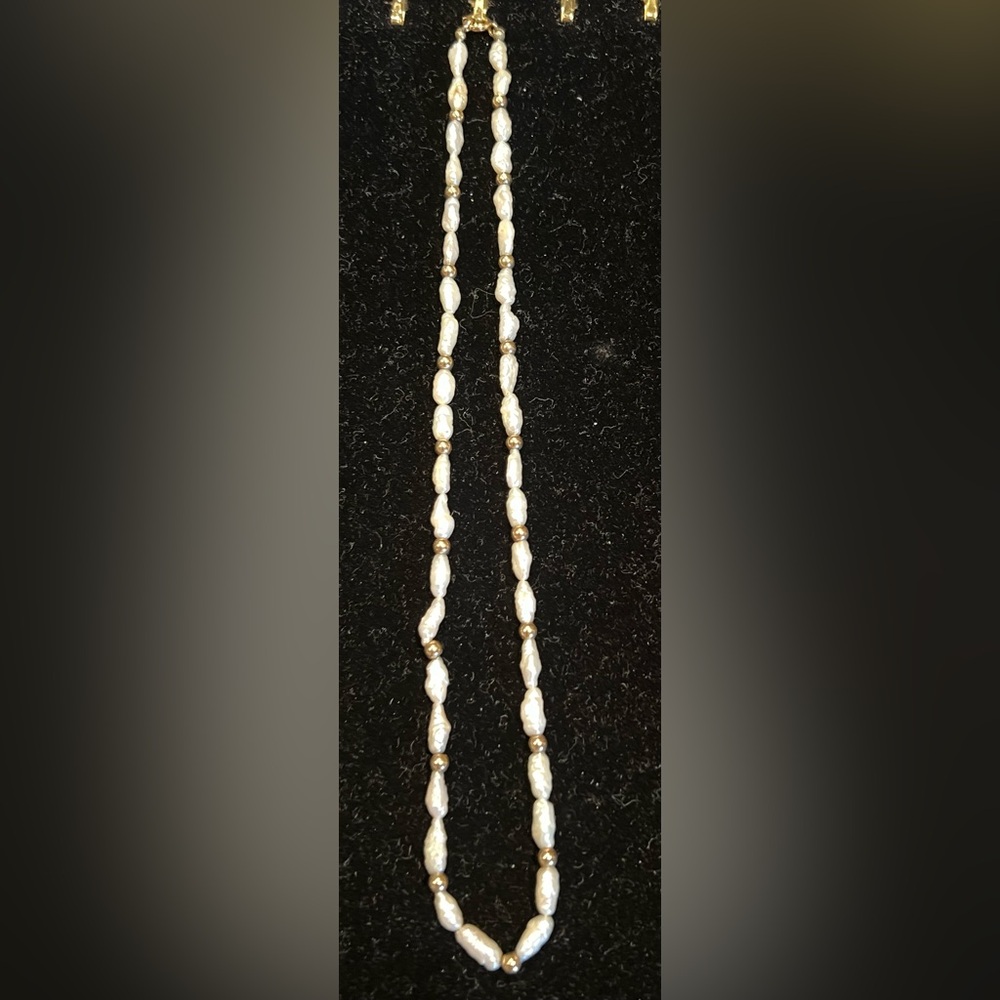 16” Freshwater Pearl Necklace 14k Gold Balls & Hook 1980’s